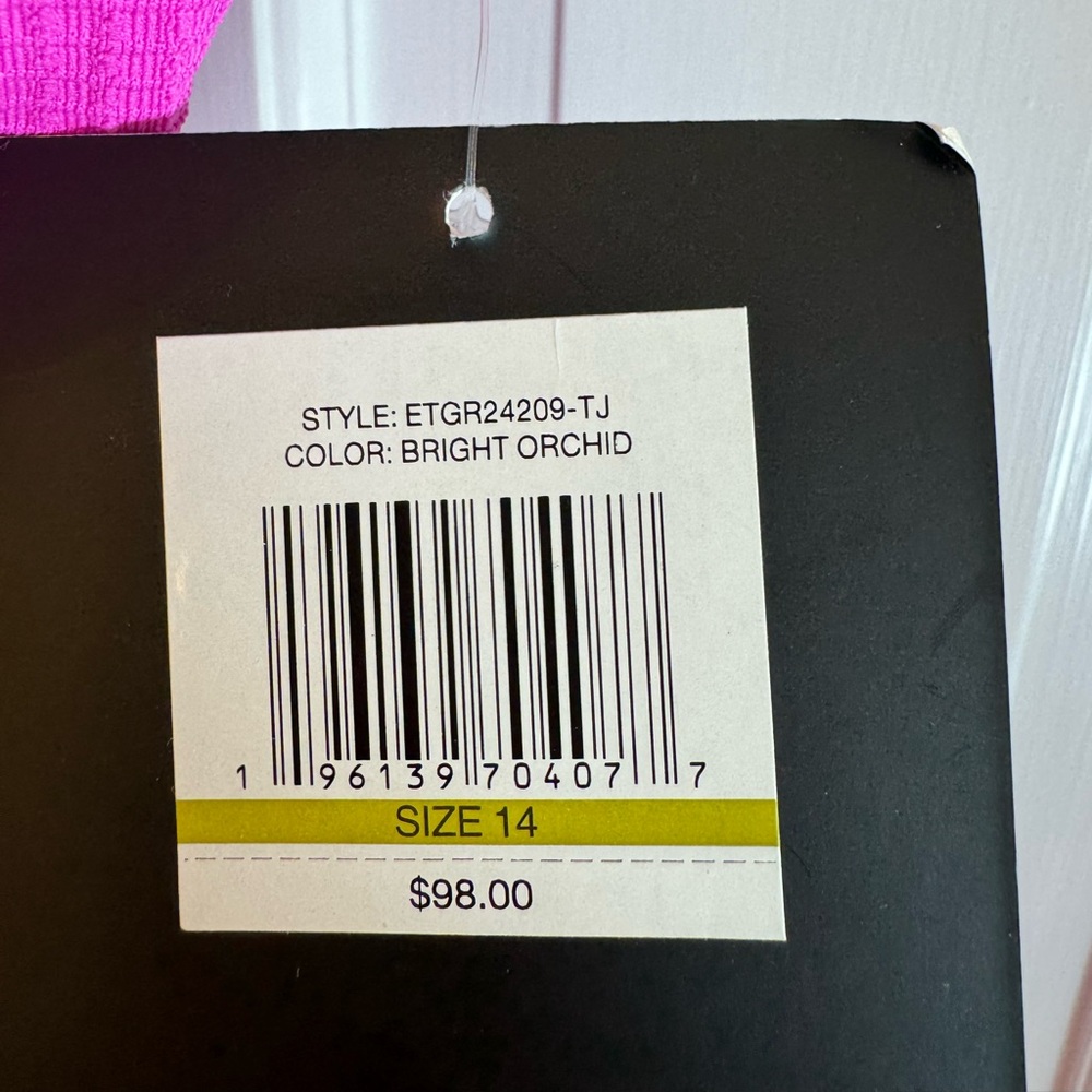 Ellen Tracy bathing suit BNWT in Bright Orchid - Picture 3 of 3